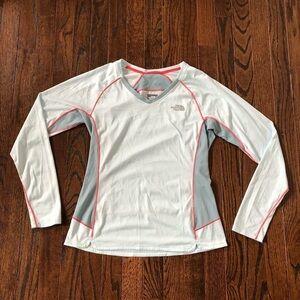 The North Face Women’s S Blue/Pink FlashDry Moisture Wicking Long Sleeve Shirt